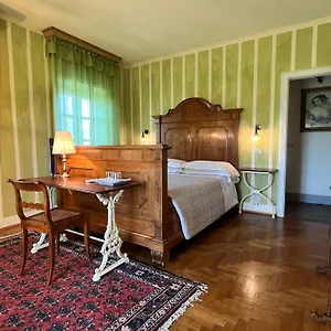 La Lodola Country house